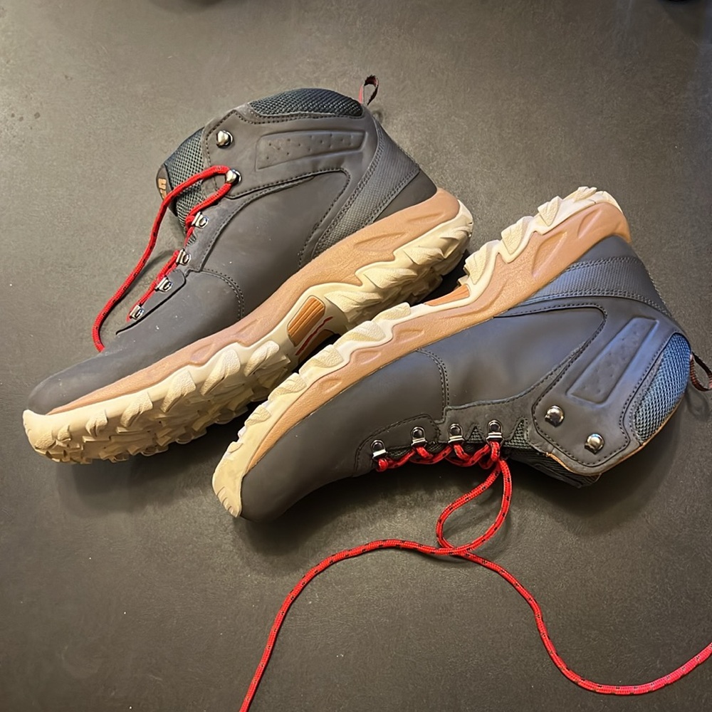 Columbia Brown and Red Hiking Boots Rugged Design - Picture 3 of 8